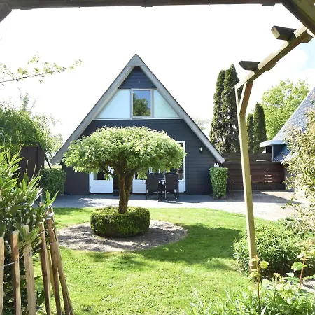 Holiday home Balmy In With Fenced Garden